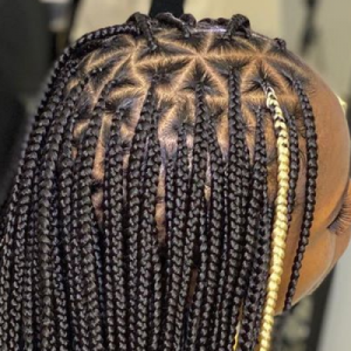Knotless Braids Medium